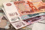 美威胁加强制裁 俄罗斯卢布重挫2.3%近6日贬9.3%